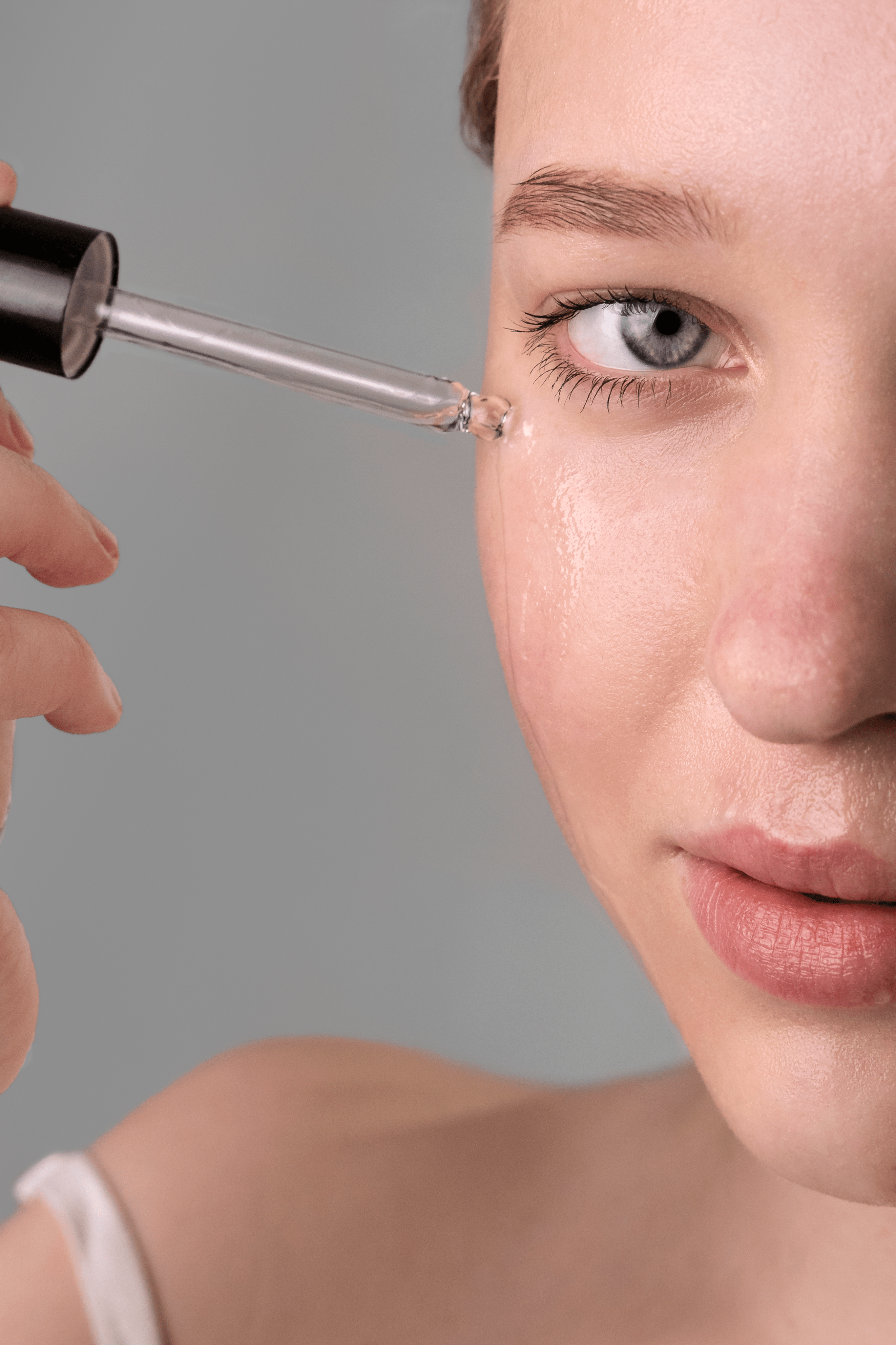 Tips on How to Tailor a Skincare Routine to Different Skin Types, Including Product Recommendations